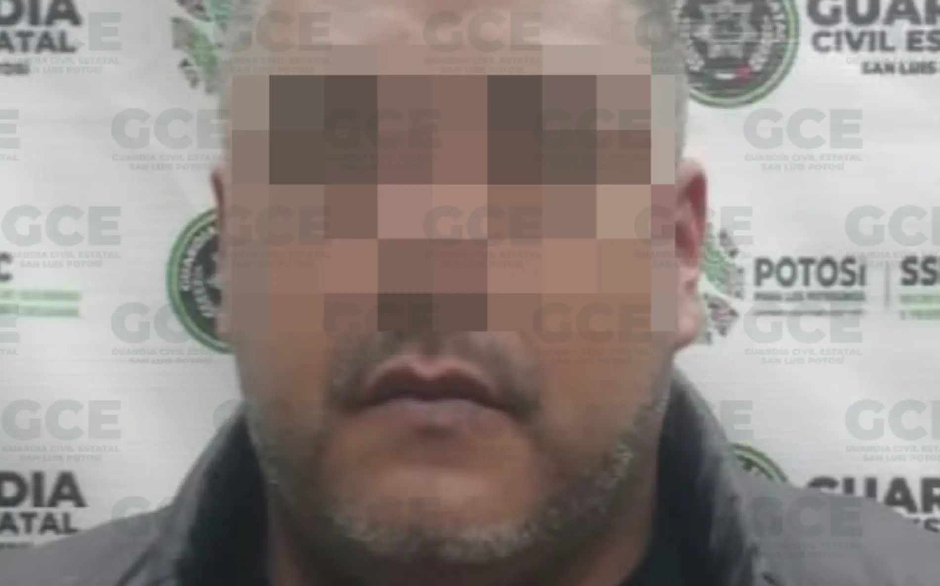 221122 B. 2592, GUARDIA CIVIL DETIENE A HOMBRE POR PRESUNTO DE ROBO A COMERCIO1